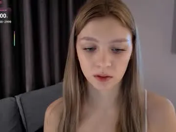 mona_lisss – webcam model profile photo Image 3