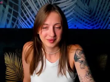 IORio2 – webcam model profile photo Image 11