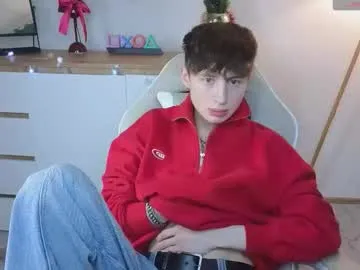 YU-KI00 – webcam model profile photo Image 18