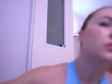 IORio2 – webcam model profile photo Image 14