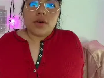 TOP_po – webcam model profile photo Image 7