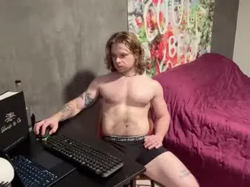 TOP_po – webcam model profile photo Image 2