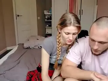 miaandmolly_ – webcam model profile photo Image 7