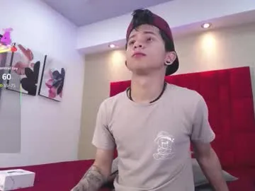 powq05 – webcam model profile photo Image 12