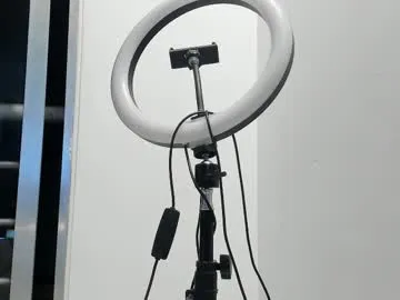 skinnyguywithbigd – webcam model profile photo Image 4