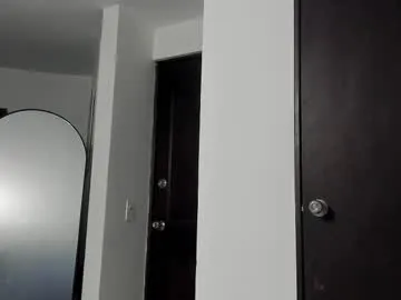 skinnyguywithbigd – webcam model profile photo Image 5