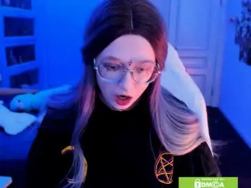 hina_porn – webcam model profile photo Image 3