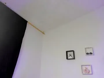 millemimi – webcam model profile photo Image 3