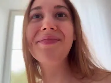 luna_tin – webcam model profile photo Image 15