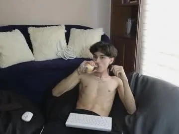 kingdanny_8 – webcam model profile photo Image 2