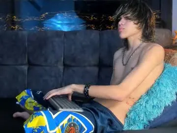 Ranting18 – webcam model profile photo Image 11