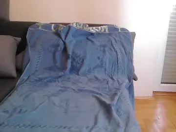 lynn9000 – webcam model profile photo Image 6