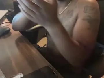 Allla – webcam model profile photo Image 10