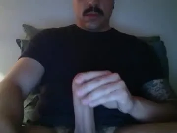 VIKITOMMY – webcam model profile photo Image 17
