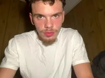 YoungSquad – webcam model profile photo Image 3