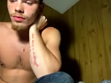 YoungSquad – webcam model profile photo Image 5
