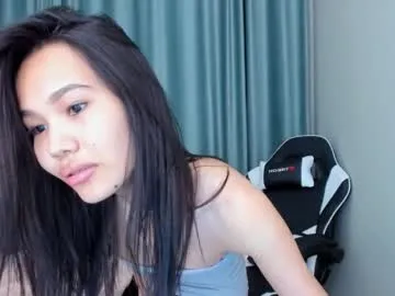 IORio2 – webcam model profile photo Image 17