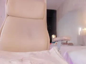 hina_porn – webcam model profile photo Image 19