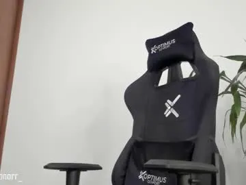 nicky_mart – webcam model profile photo Image 11