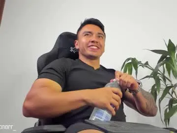 nicky_mart – webcam model profile photo Image 12