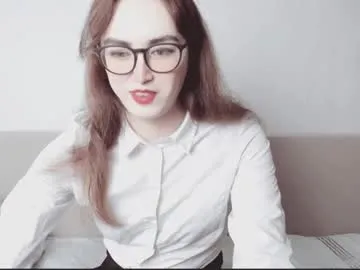 BlushMikki – webcam model profile photo Image 4
