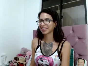 emily_loperaa – webcam model profile photo