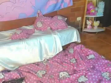hina_porn – webcam model profile photo Image 3