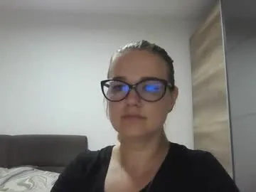 mayadashaaa – webcam model profile photo Image 9