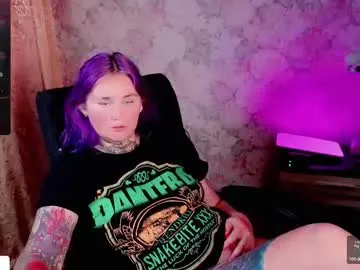 Bikergirl_97 – webcam model profile photo Image 9