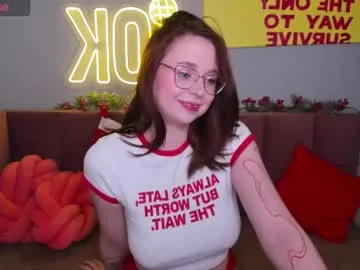 lynn9000 – webcam model profile photo Image 7