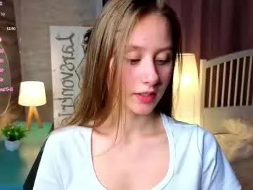 Prueberry – webcam model profile photo Image 15