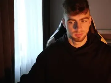 shady_eyes_ray – webcam model profile photo Image 9