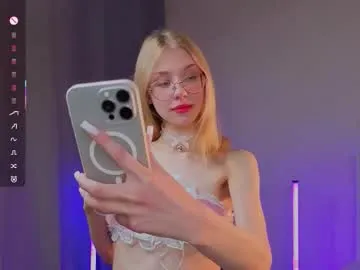 ameliaivory – webcam model profile photo Image 17