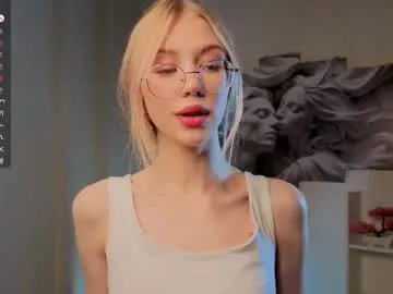 ameliaivory – webcam model profile photo Image 6