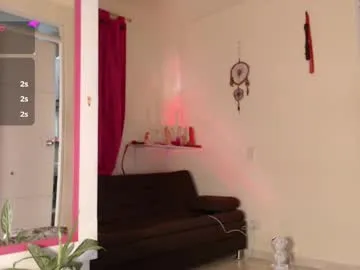 miabellee_ – webcam model profile photo Image 16