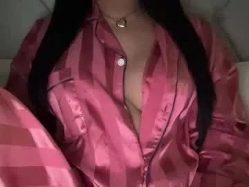 IORio2 – webcam model profile photo Image 14