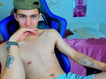 DoubleChris – webcam model profile photo Image 4