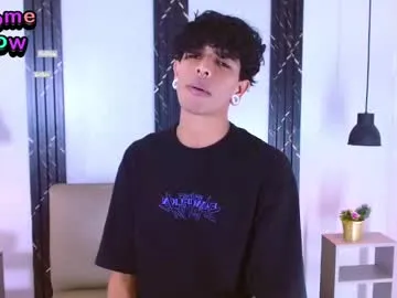 titsDestroy2007 – webcam model profile photo Image 11