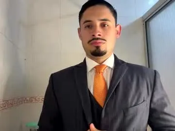 Lovebirdss – webcam model profile photo Image 13