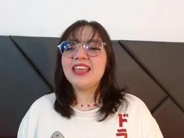 little_effy18_ – webcam model profile photo Image 14