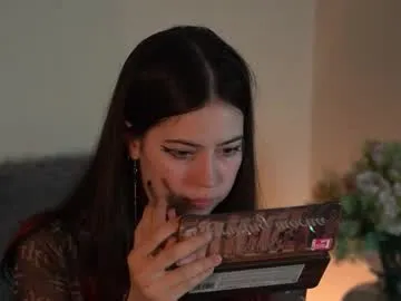 alana15 – webcam model profile photo Image 9