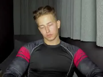 IORio2 – webcam model profile photo Image 15