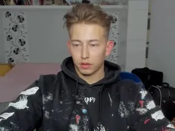 IORio2 – webcam model profile photo Image 18