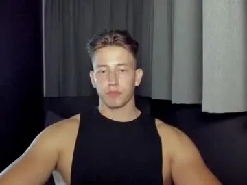 IORio2 – webcam model profile photo Image 3