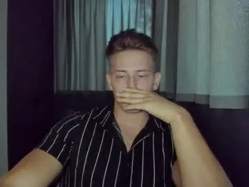 IORio2 – webcam model profile photo Image 6