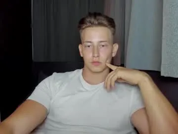 IORio2 – webcam model profile photo Image 7