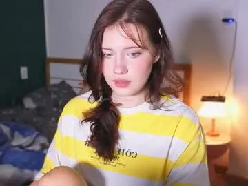 alana15 – webcam model profile photo Image 18