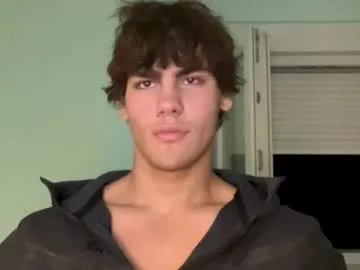 IORio2 – webcam model profile photo Image 2