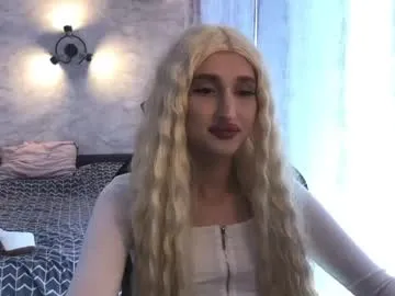 Alicatcua_ – webcam model profile photo Image 4