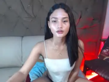 Musae – webcam model profile photo Image 7